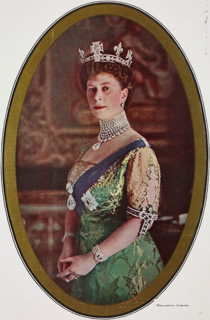 A magazine picture in 1914 of the Koh-i-Noor in the crown of Queen Mary